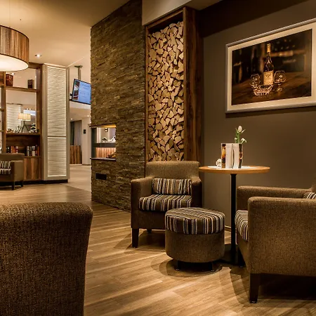 Отель Akzent Koehler Гисен