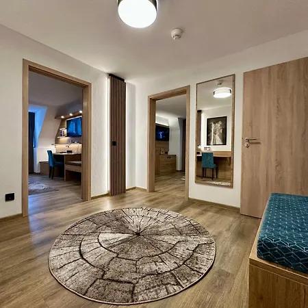 阿克真特科勒酒店 Gießen