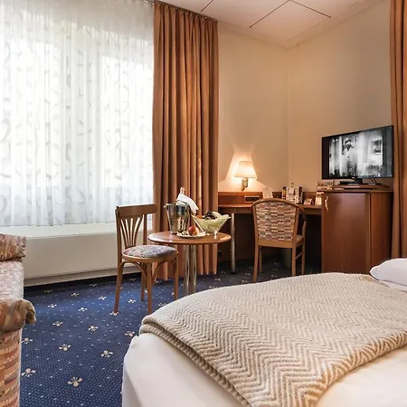 Akzent Koehler 3* Гисен