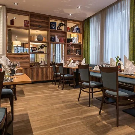 Akzent Koehler Отель Гисен