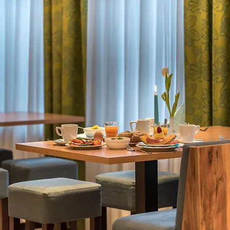 Отель Akzent Koehler Гисен